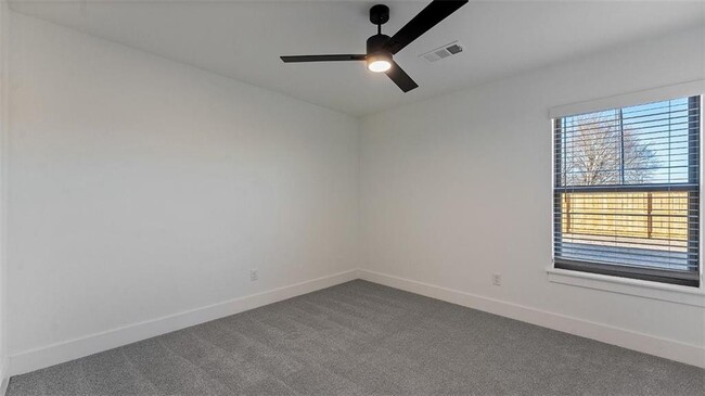 Building Photo - 104 W Gilpin St