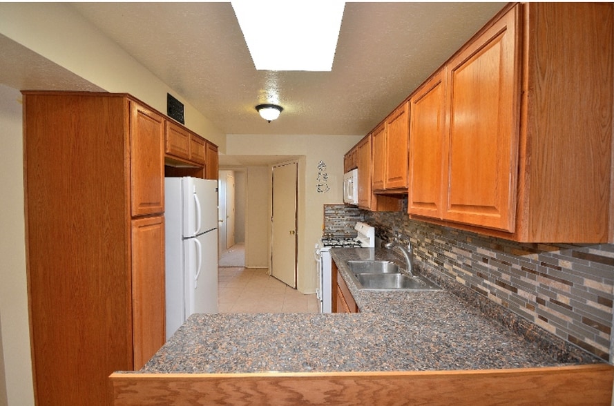 Building Photo - 1032 Camino Vista Aurora