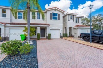 Building Photo - 102 Riverwalk Cir