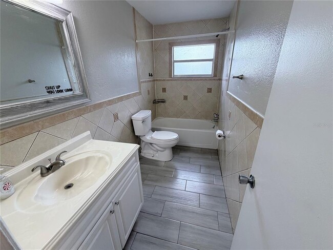 Building Photo - 651 Duncan Cir W