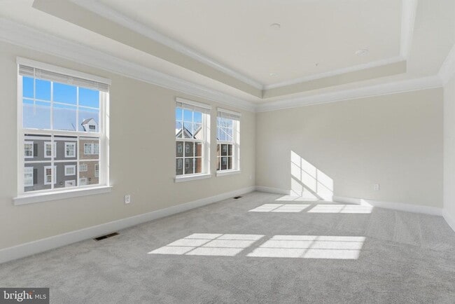 Building Photo - 1715 Water Xing Rd