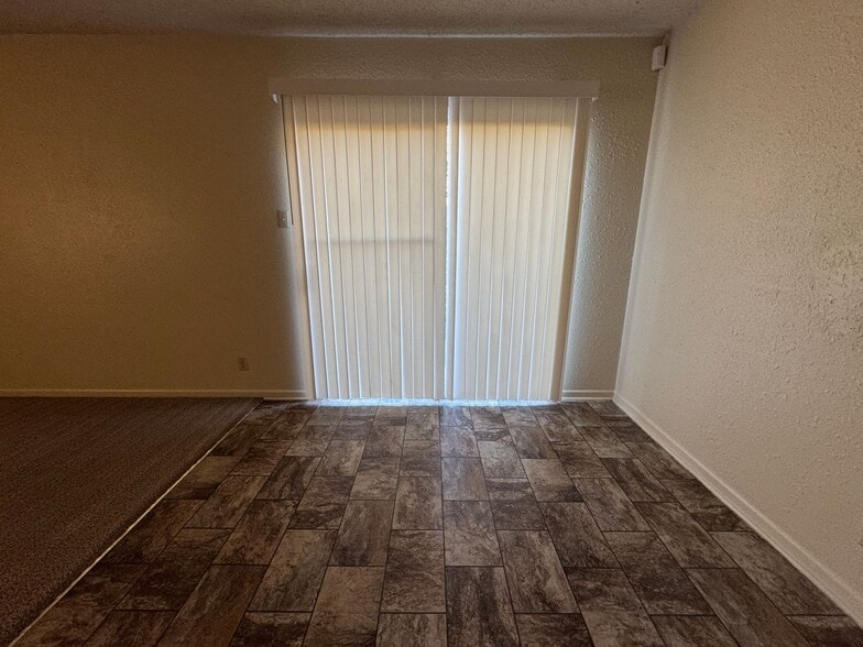 Building Photo - 3609 Hereford Ln