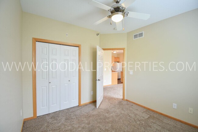 Building Photo - Welcome to this affordable 2-Bedroom, 2-Bath Condo in Johnston with Detached 1-Car Garage.