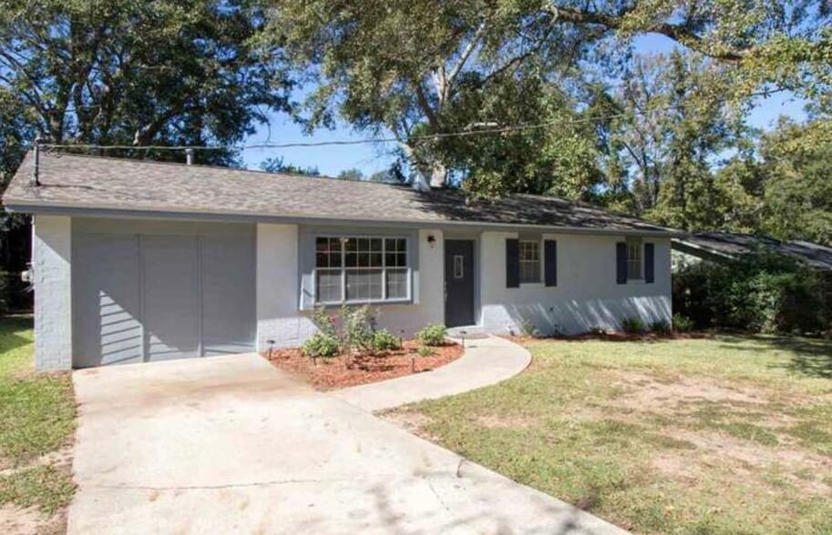 Building Photo - 1136 Carissa Dr