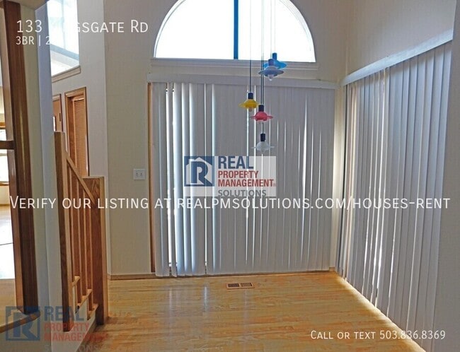 Building Photo - 133 Kingsgate Rd