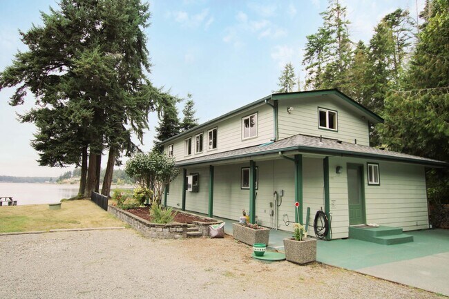 Primary Photo - 2 Bedroom Waterfront Home In Gig Harbor