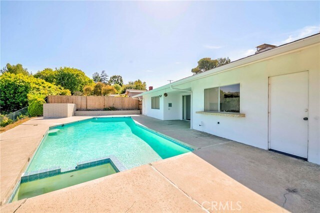 Building Photo - 4610 Rockbluff Dr