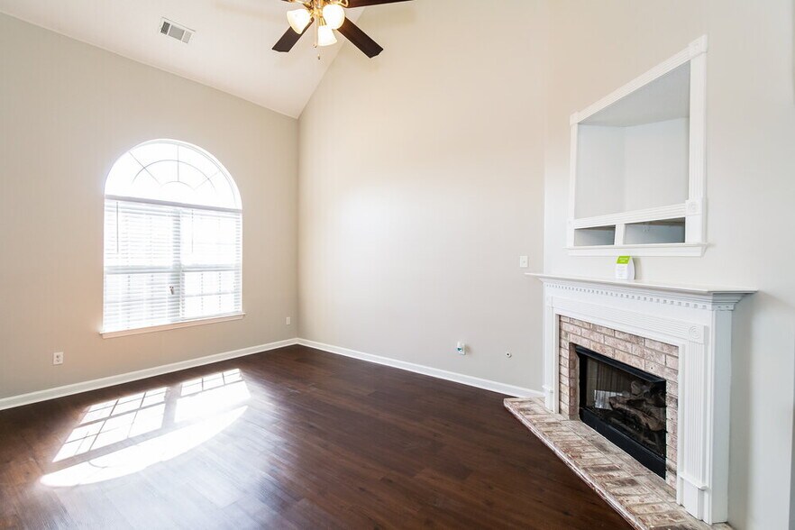 Building Photo - 225 Magnolia Garden Ln