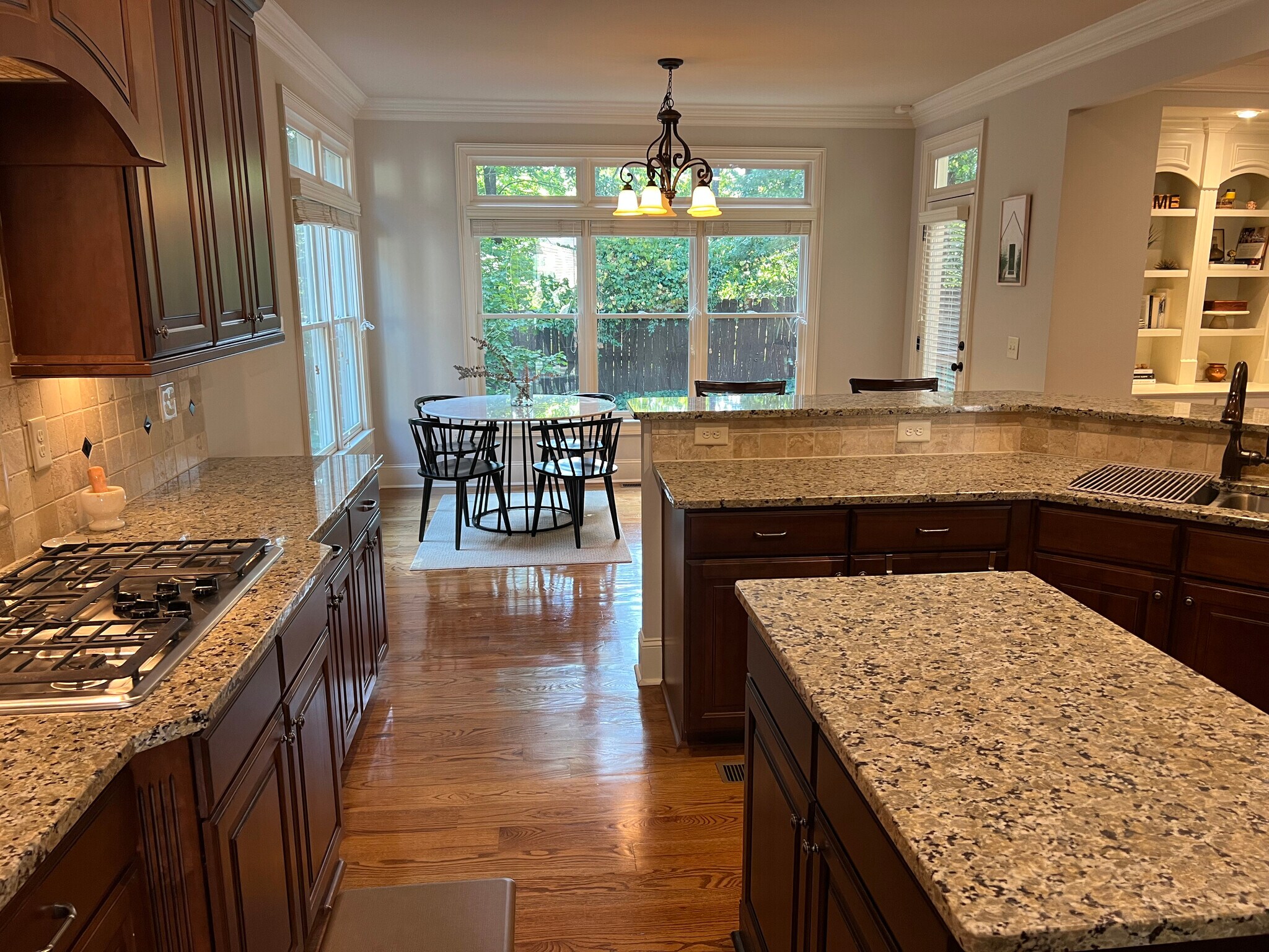 Building Photo - 7955 Magnolia Sq