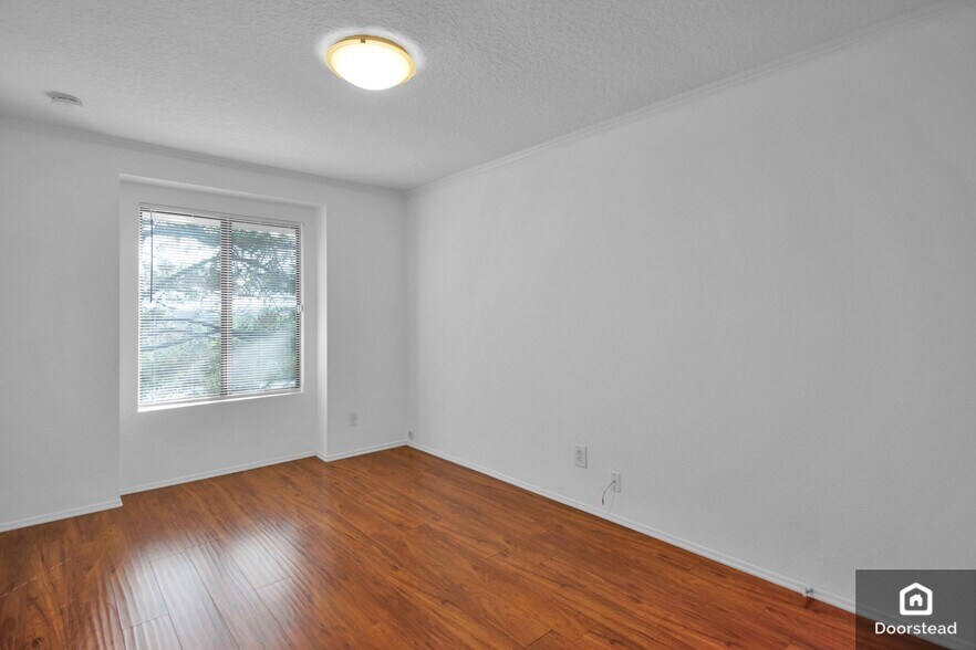 Building Photo - 25596 Mont Pointe