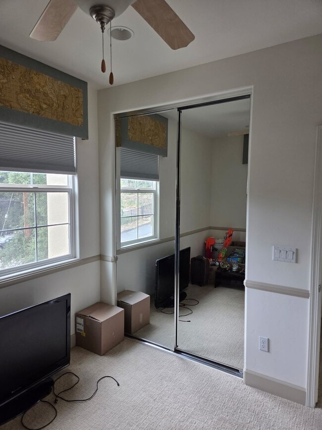 Building Photo - Beautiful home for rent in Atascadero