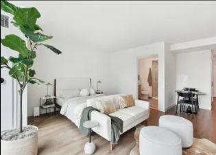 Building Photo - 350 N Canal St