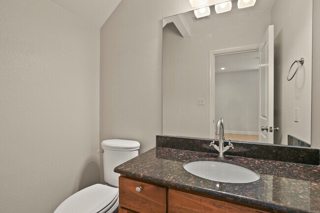 Building Photo - 5219 Richard Ave