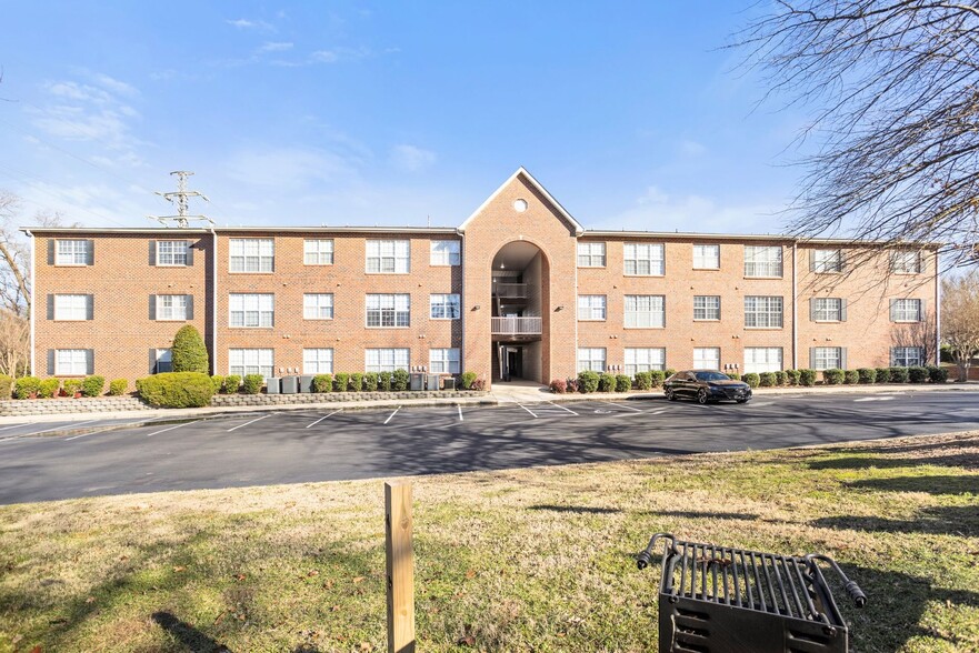 Wendover Ridge - 514 Coapman St Greensboro NC 27407 | Apartment Finder