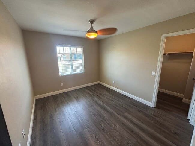 Building Photo - Stunning 3-Bedroom Home with Resort-Style ...