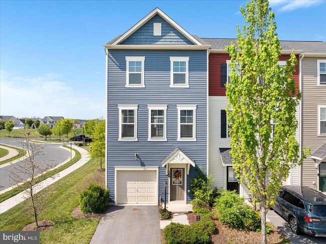Building Photo - 109 Splendor Gdn Wy