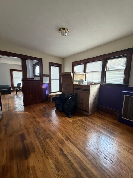 Building Photo - 612 Cherry St