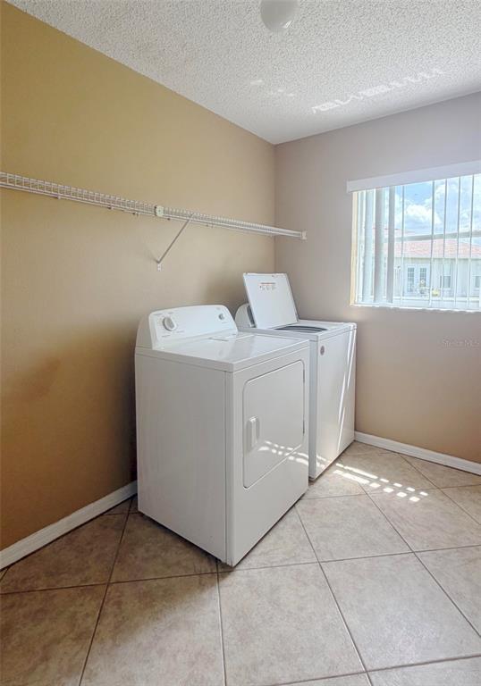 Building Photo - 831 Horseshoe Falls Dr