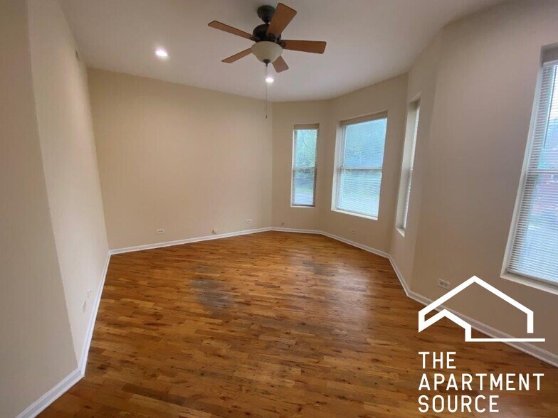 Building Photo - 2300 S Ridgeway Ave