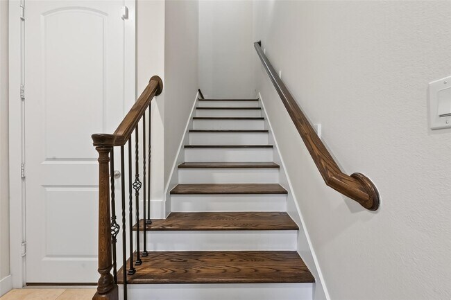 Building Photo - 1508 Beall St