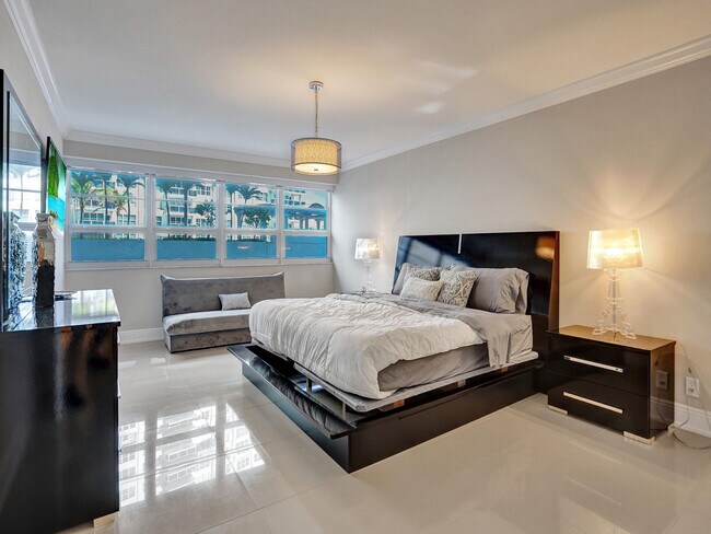 Building Photo - 3430 Galt Ocean Dr