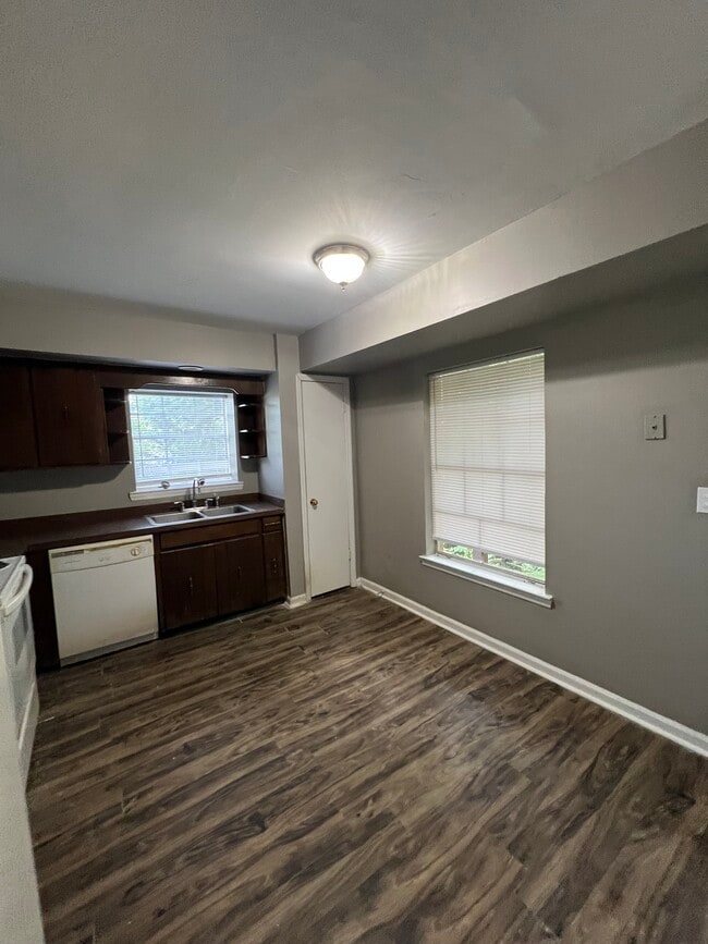 Building Photo - 6299 Teletha Ln