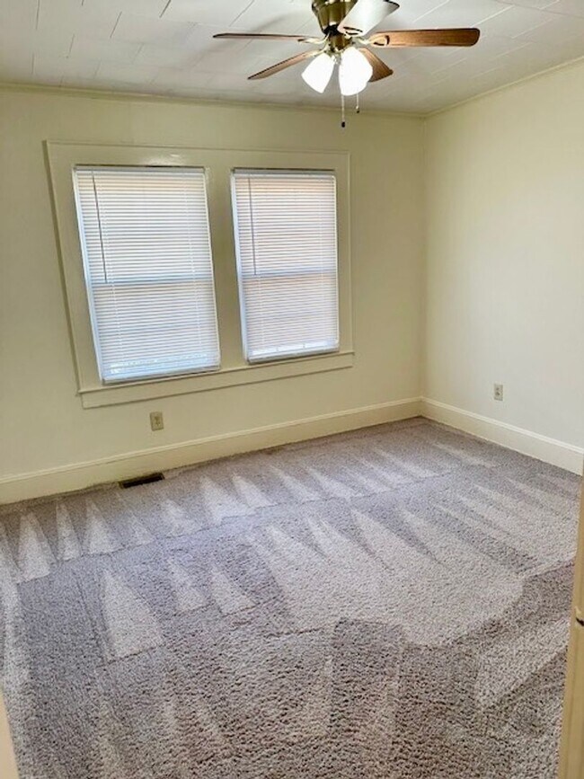 Building Photo - 205/207 WATER STREET