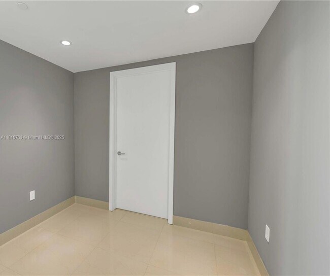 Building Photo - 1300 S Miami Ave