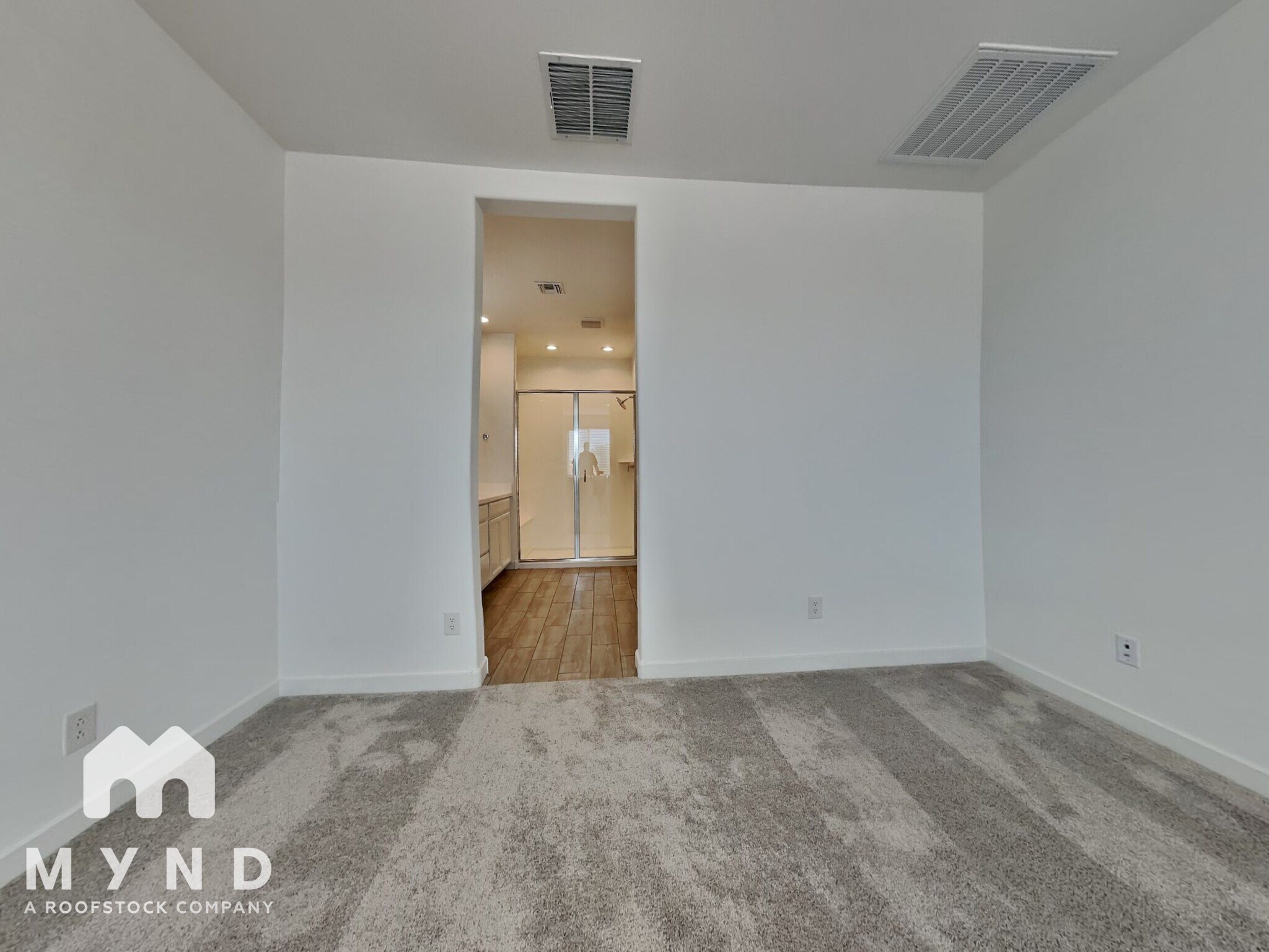 Building Photo - 9513 W Turney Ave