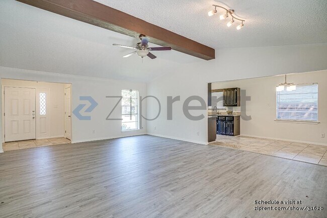 Building Photo - 8730 Grenadier Dr