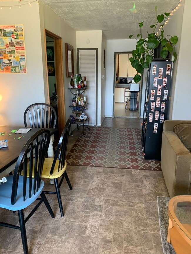 Building Photo - Sunnyland 5BR Near Trader Joe's – Walk to Schools, Private Yard, Pet Friendly | Pre-Leasing Aug 2026