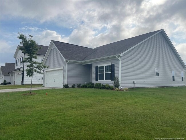 Building Photo - 453 Troy Dr