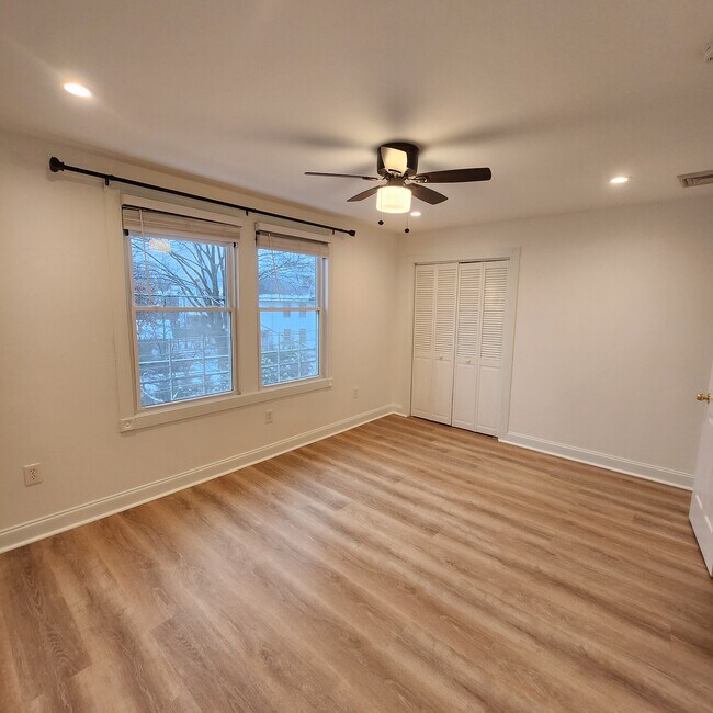 Master bedroom - 609 Central Ave