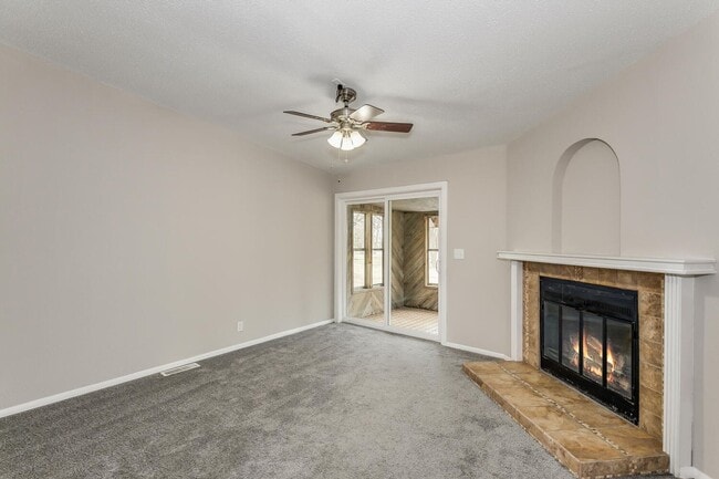 Building Photo - Beautiful Home in Kingman Available For Rent or Rent to Own located on Nearly 1 Acre!