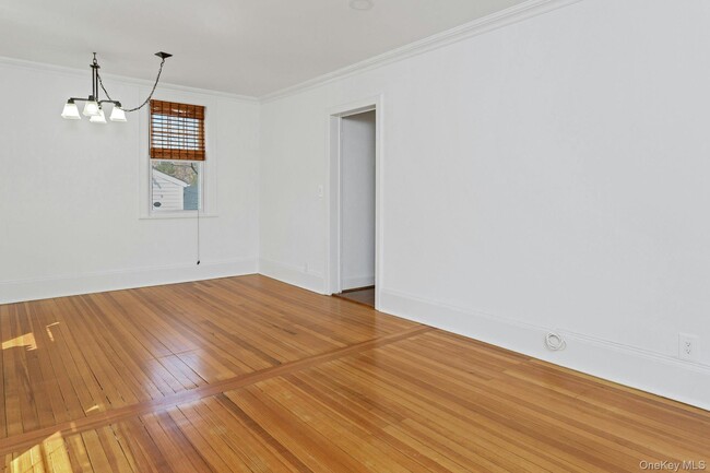 Building Photo - 55 N High St