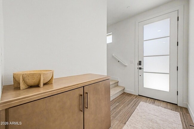Building Photo - 2121 W Sonoran Desert Dr