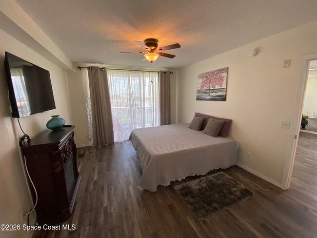 Building Photo - 925 N Hwy A1A