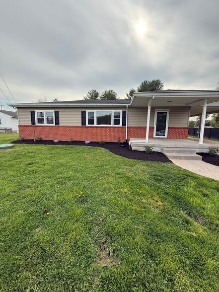 Building Photo - 17 Maloney Rd