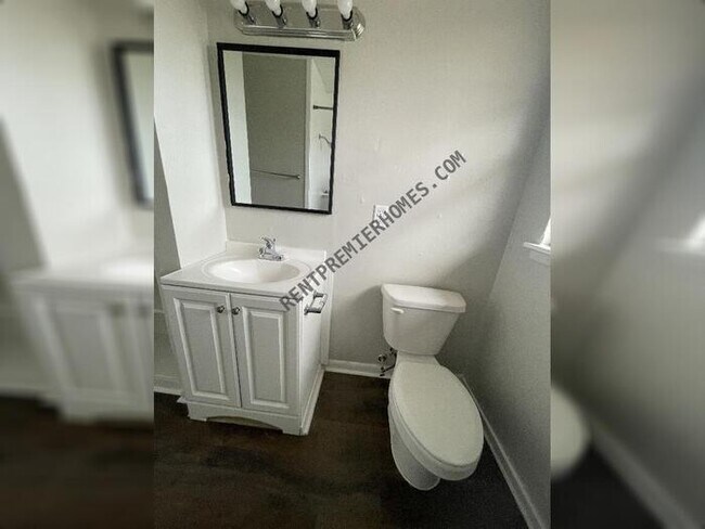 Building Photo - 6706 W Wakefield Dr