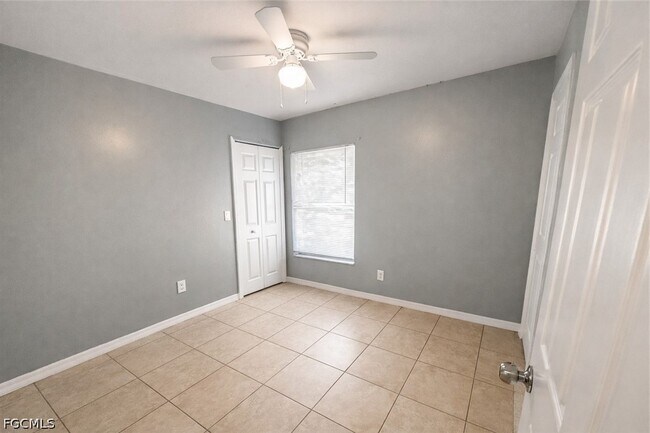 Building Photo - 609-611 Hawthorne Ave S