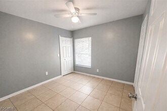 Building Photo - 609-611 Hawthorne Ave S