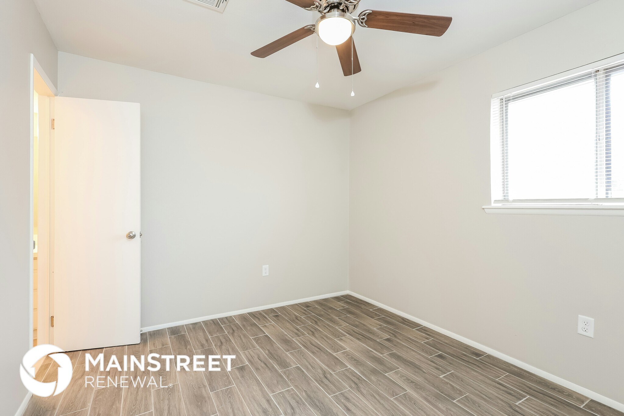 Building Photo - 2504 Yorkshire Ave