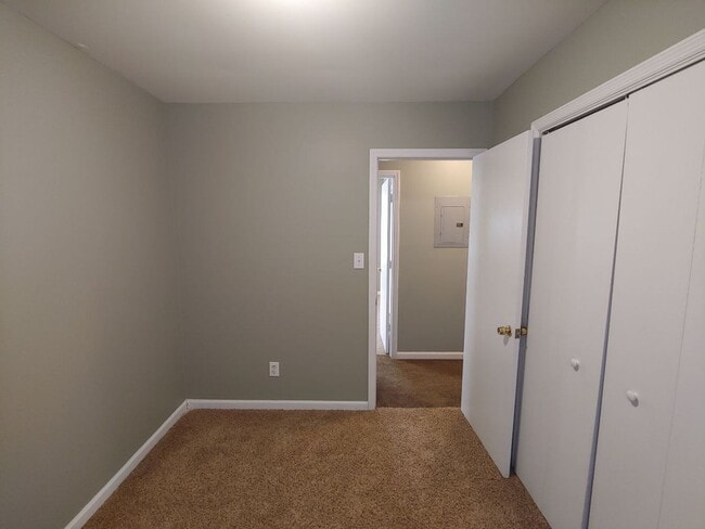 Building Photo - Spacious 3BD, 2.5BA Duplex in Clayton with Large Fenced Backyard