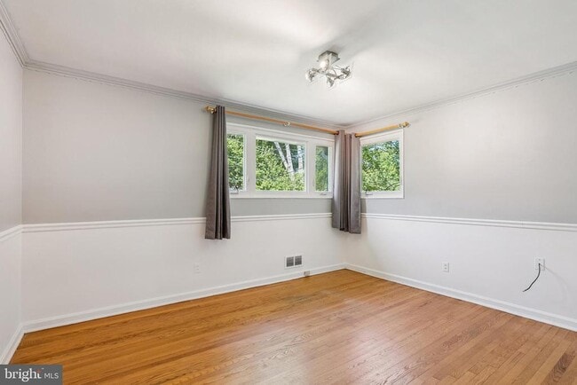 Building Photo - 9311 Adelaide Dr