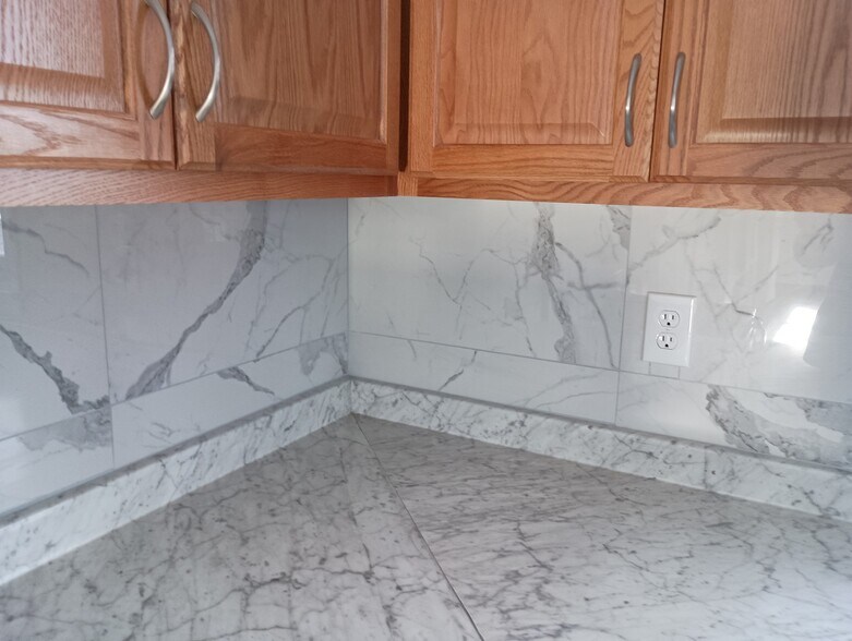 Building Photo - 1A Saybrook Dr