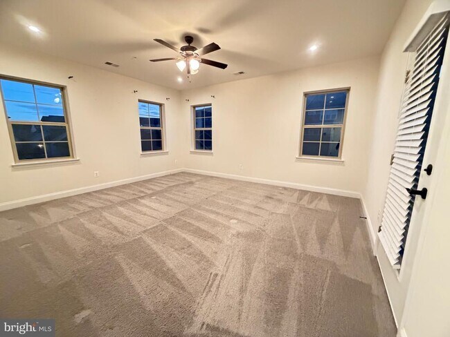 Building Photo - 3516 Timber Green Dr