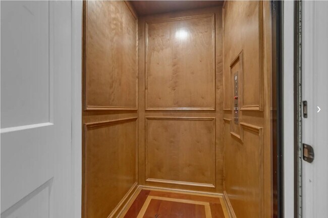 Building Photo - 4779 Holbird St