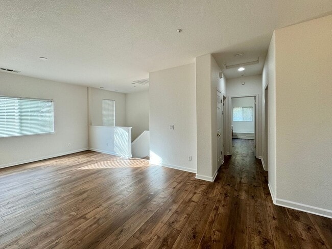 Building Photo - TENTATIVELY RENTED 3 Bedrooms, 2 1/2 Bathrooms, Serene Napa Setting