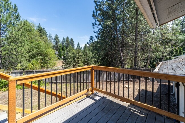 Building Photo - Gorgeous Single Family Home in Spokane's S...