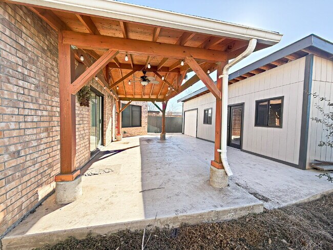 Building Photo - 6410 Mineral Bay